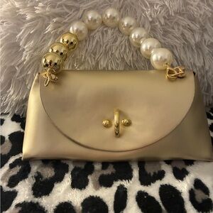 Elegant Gold Women's Handbag with Pearl Handle